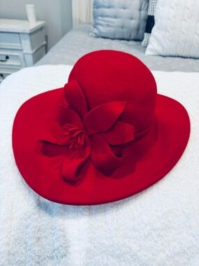 Amanda Smith Red Wide-Brim Hat with Flower Accent 💯 wool